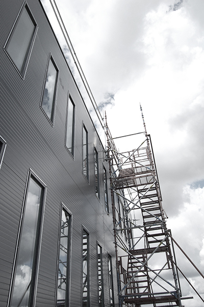 arkitekturfabriken byggställning bygge platsbesök fasad